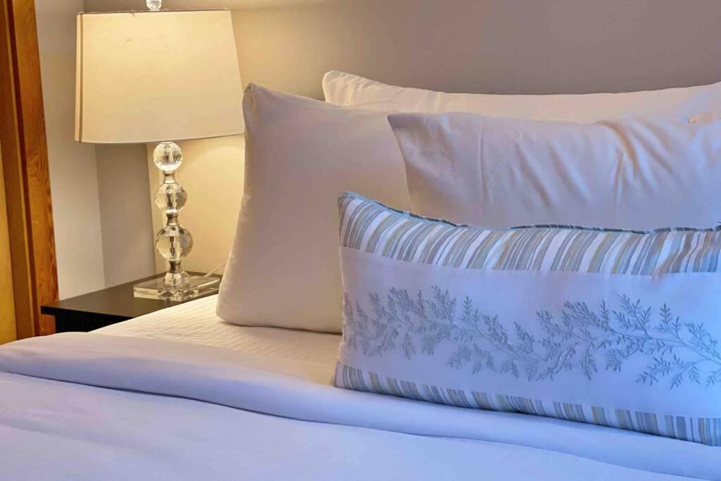 Windtower Fullkitchen-kingbed Suite-mntview-ugparking-walk2dt Appartement *